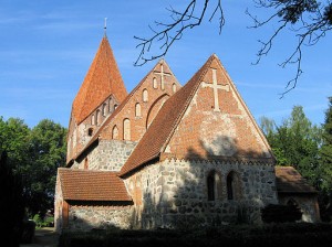 Kirche im Dorf Bernitt